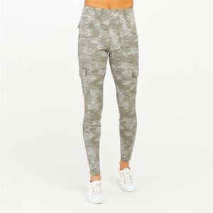 Spanx Camouflage Skinny Cargos Petite